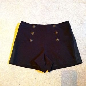 Disney 😍 Alice TTLG Colleen Atwood Shorts Black High Waisted Size 10 ✨